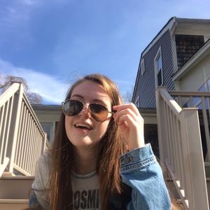 Meet your Posher, Hailey